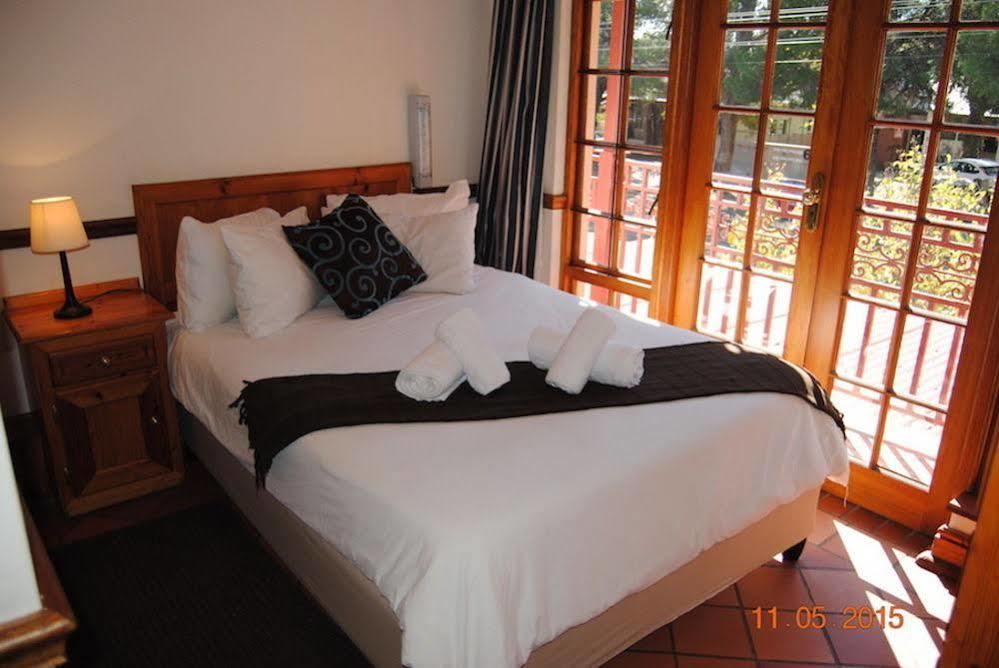 Oakwood Lodge Bloemfontein Exterior photo